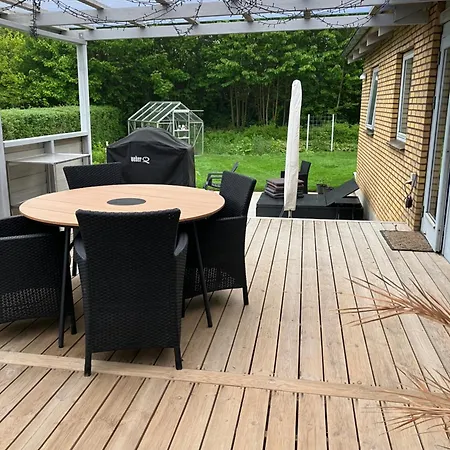 Rum i privatbostad Hyggeligt Vaerelse, Egen Indgang & Gode Faciliteter Vejle