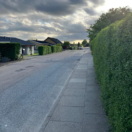 Rum i privatbostad Hyggeligt Vaerelse, Egen Indgang & Gode Faciliteter