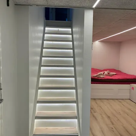 Hyggeligt Vaerelse, Egen Indgang & Gode Faciliteter Habitación en casa particular *