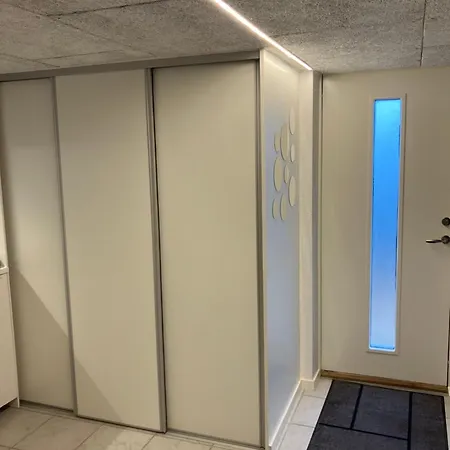 Habitación en casa particular Hyggeligt Vaerelse, Egen Indgang & Gode Faciliteter Vejle